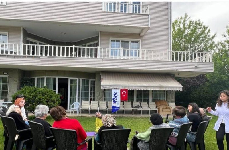 Dört Mevsim Yaşam Köşkü Yaşlı Bakım Merkezi